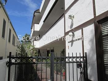 2nd image of 429 Montana Ave Unit 5