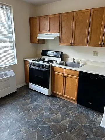 641 Summer St #1 — Photo 6