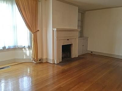 2nd image of 3405 E Market St
