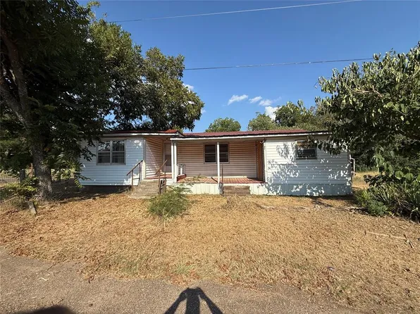 2 SW Howard Ave, Idabel, OK 74745