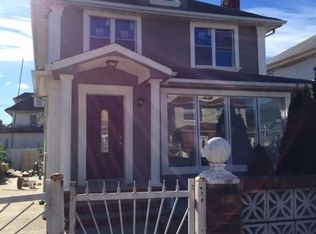 21130 90th Ct, Queens Village, NY 11428