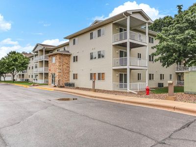 875 Bahls Dr APT 109, Hastings, MN, 55033