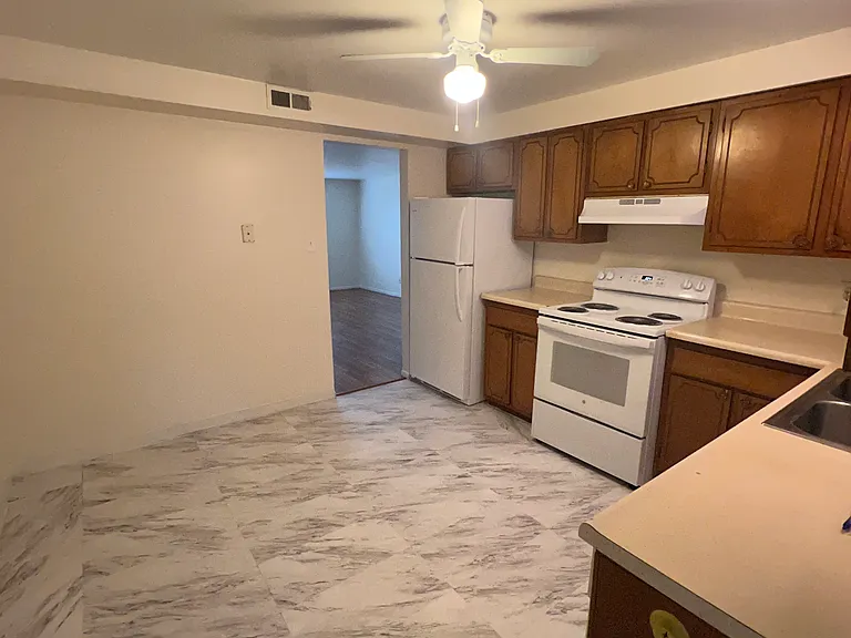 5585 E Yale Ave #2 — Photo 7