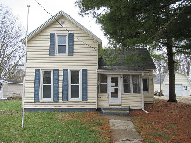 206 S Pine St photo 1