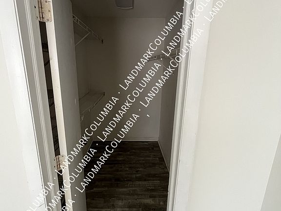 5th image of 1600 Park Cir APT 917
