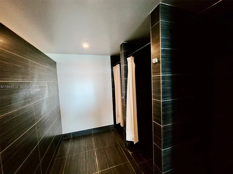92 SW 3rd St #1808 — Photo 37