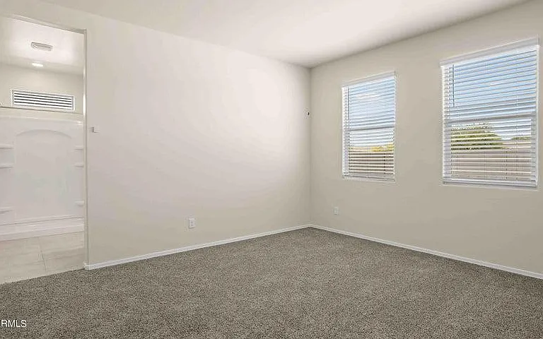 1130 W Paradise Way — Photo 5