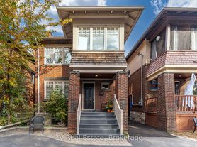 10 Snowdon Ave, Toronto, ON