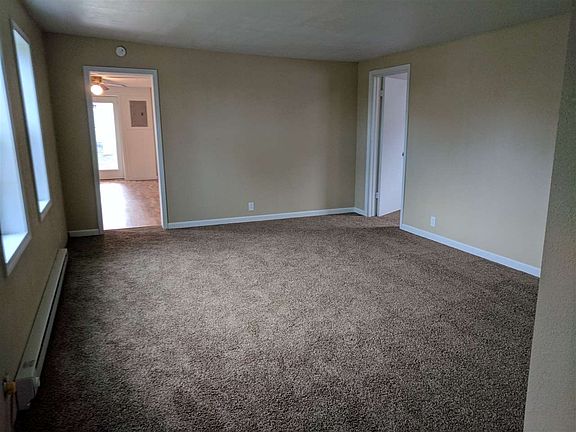 5th image of 803 S Beeson Dr
