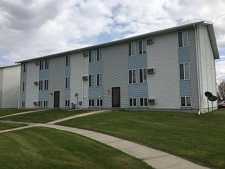 2nd image of 931 10th Ave W APT 13