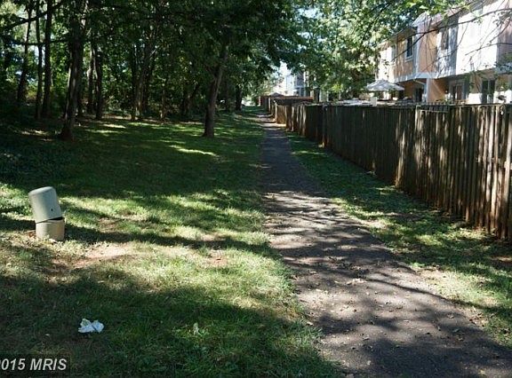 3rd image of 51 Sugarland Square Ct
