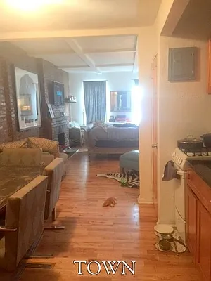 Rented by Town Residential | media 16