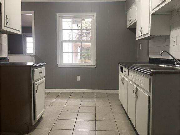 5th image of 4413 Bluebell St