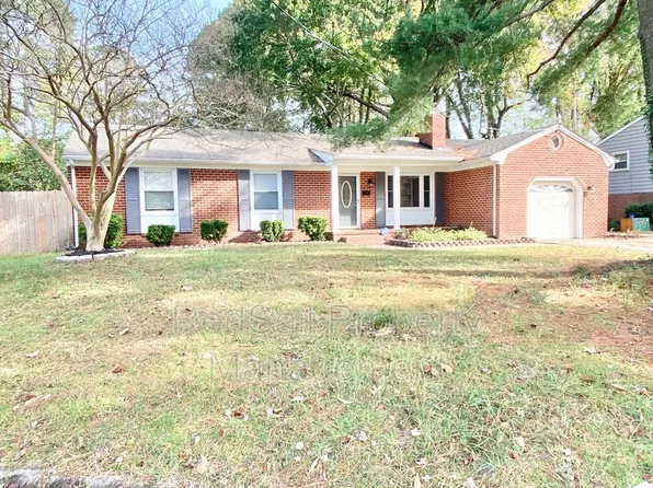 116 Glade Rd, Newport News, VA 23606
