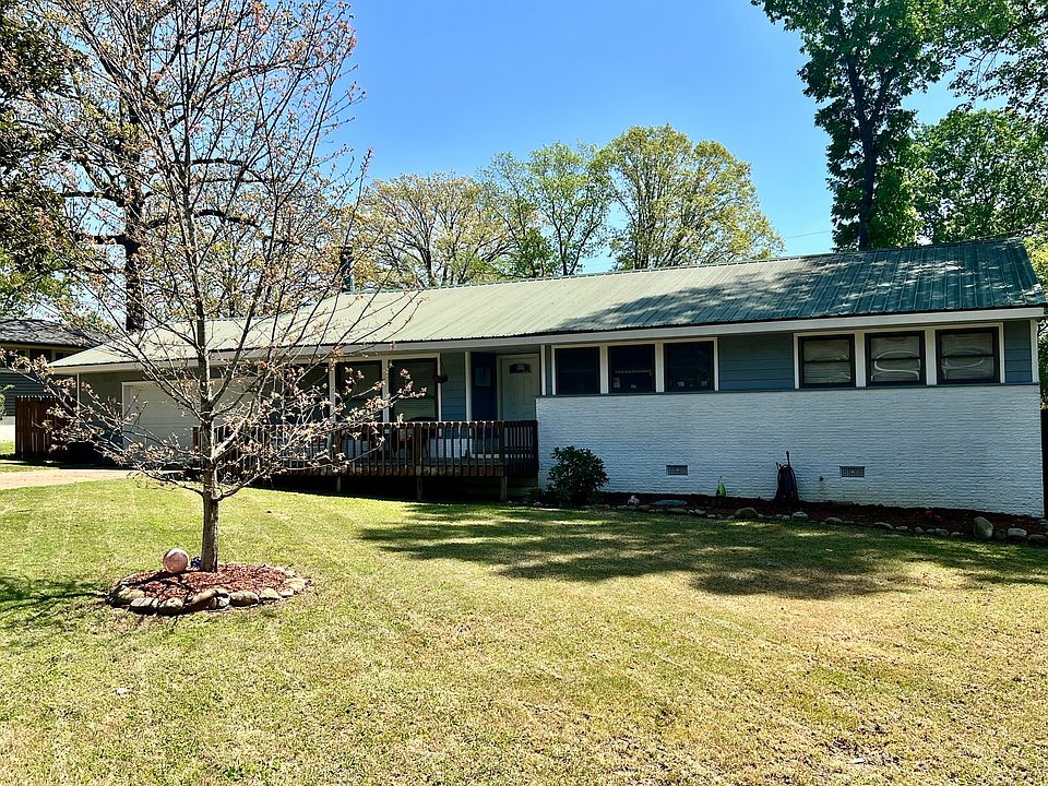 2nd image of 856 Belvoir Crest Dr
