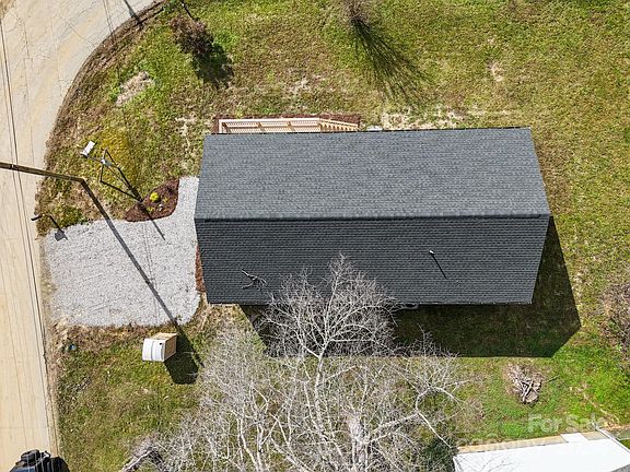 5th image of 221 Wilmont Dr