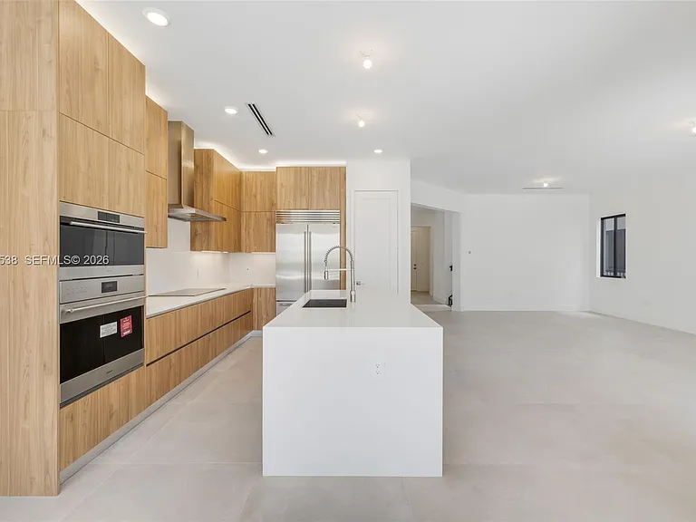 19670 NE 14th Ct — Photo 17