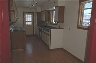 3rd image of 4712 Willowbrook Dr