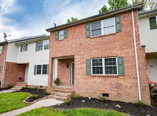 6323 Aracoma Dr, Huntington, WV 25705