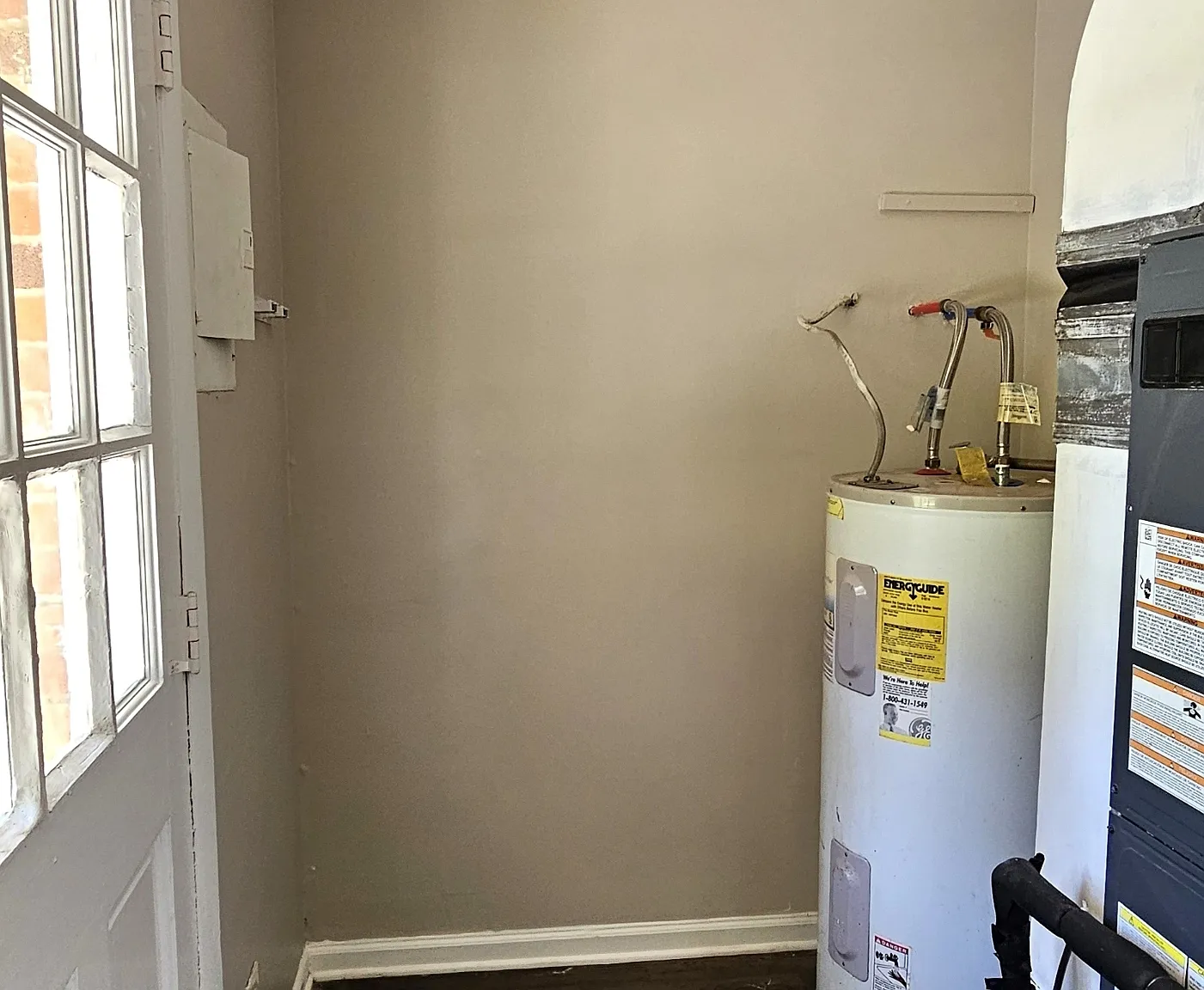 1529 Earl Drive - 1 — Photo 1