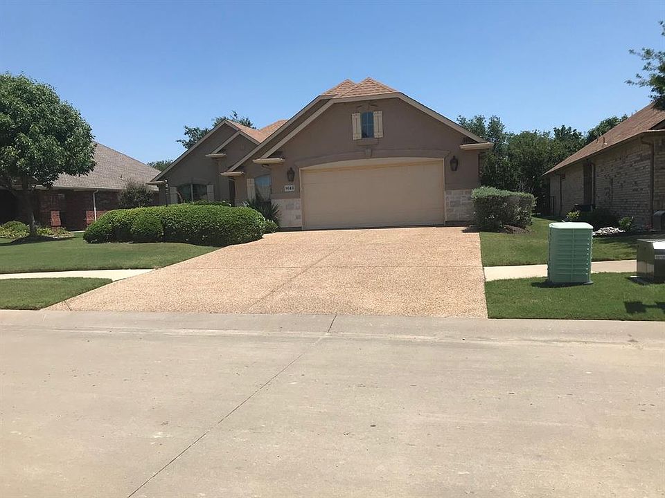 1st image of 9040 Crestview Dr