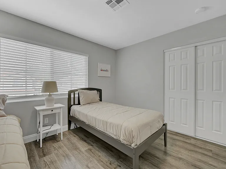 2239 Le Conte Ave — Photo 45