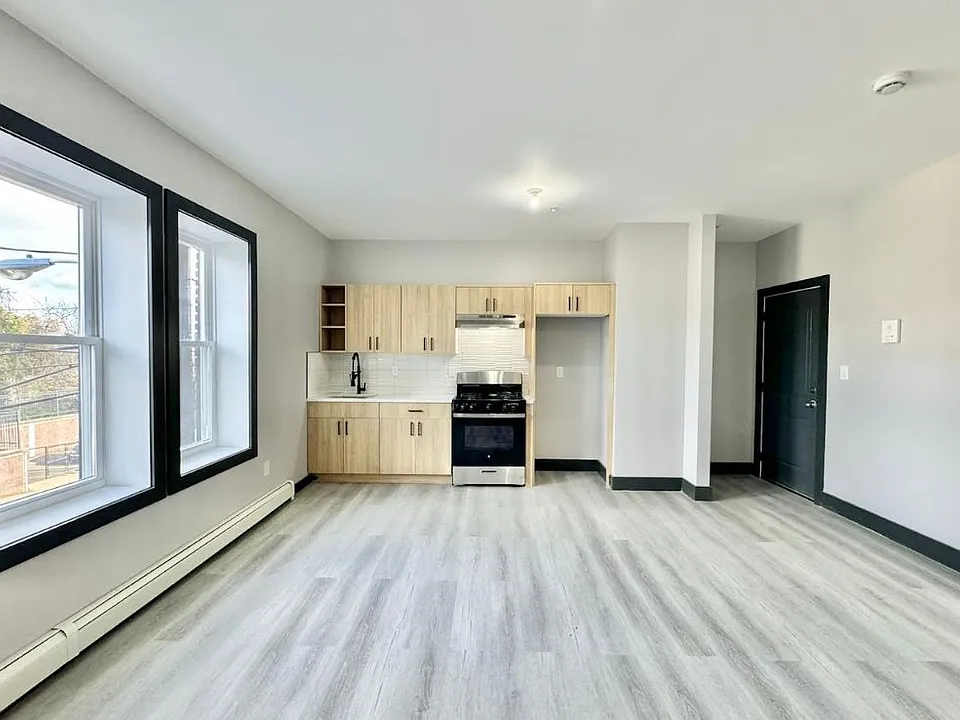 194-196 Johnson Ave #5