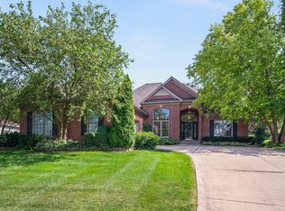 874 Elm St, Sugar Grove, IL 60554