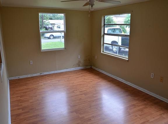 4th image of 3901 W Flora Ave