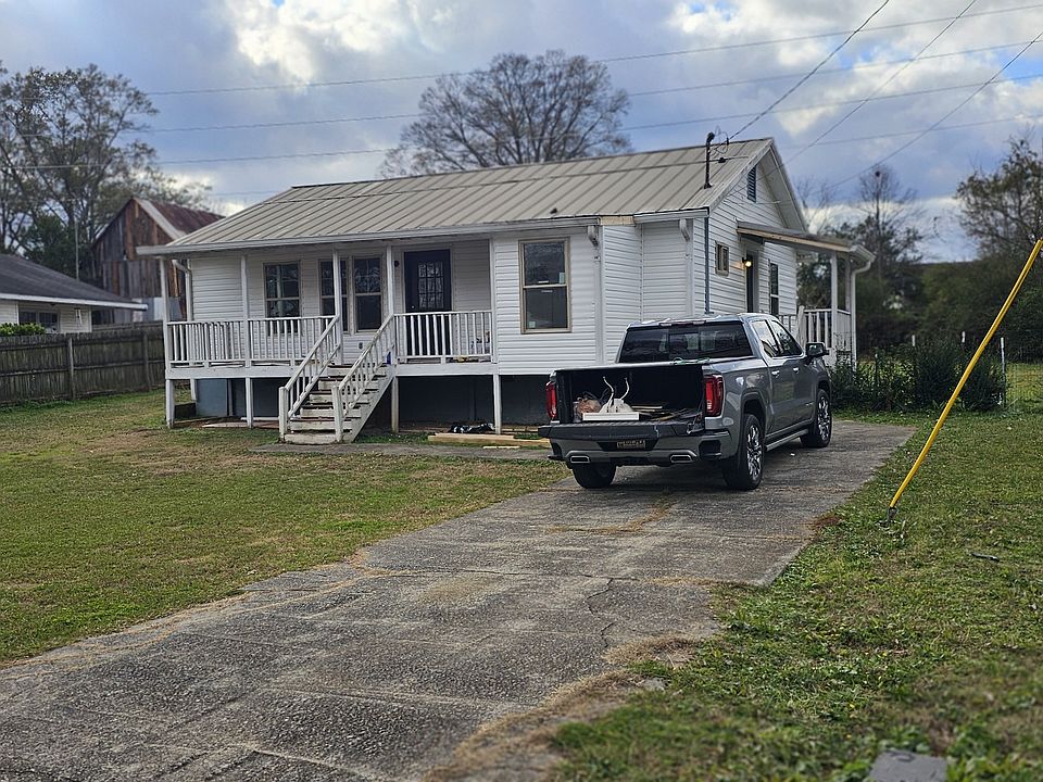 1st image of 13 Briarwood Ln