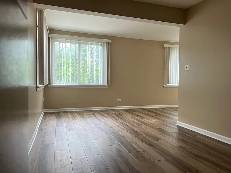 13 W Grand Ave #1 — Photo 12
