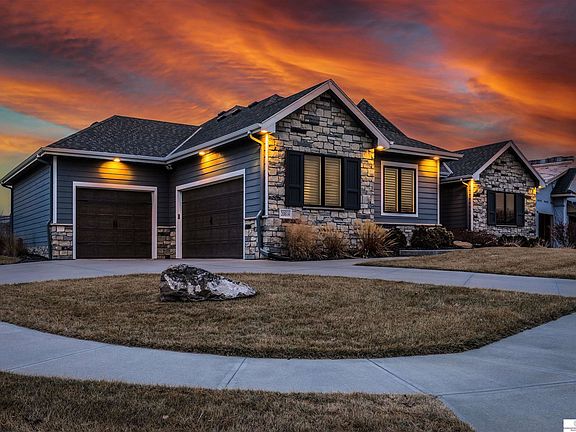 4th image of 20814 Frances Cir