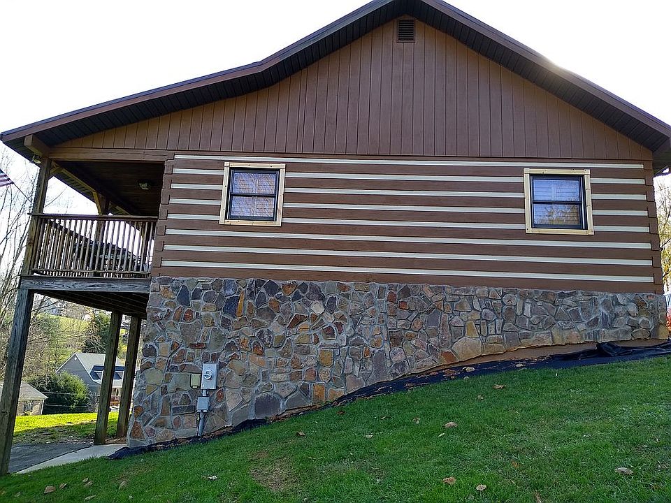 1st image of 21220 Lakeshore Dr