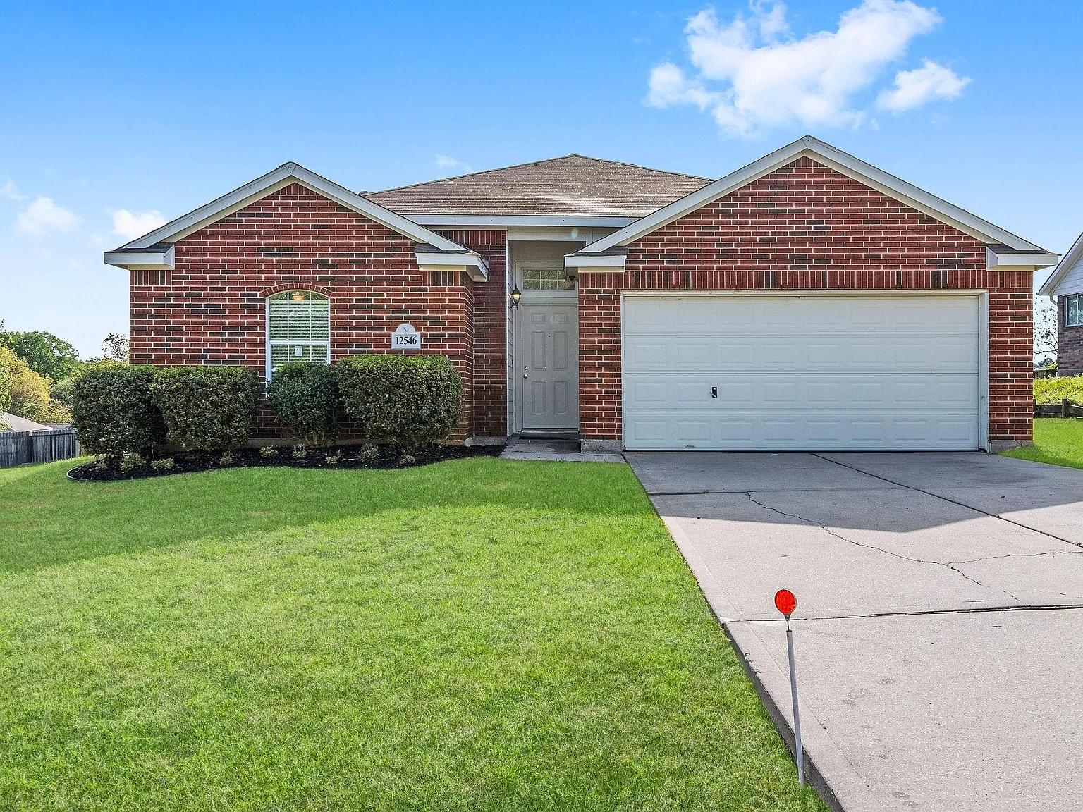 3 bed, 2.0 bath, 1705 sqft, $1,850 — Photo 2
