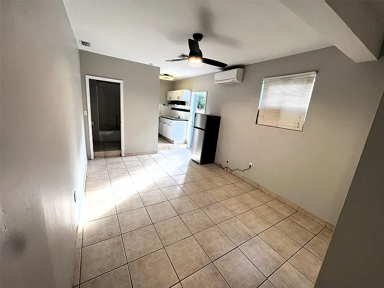 2726 Adams St #3 — Photo 10