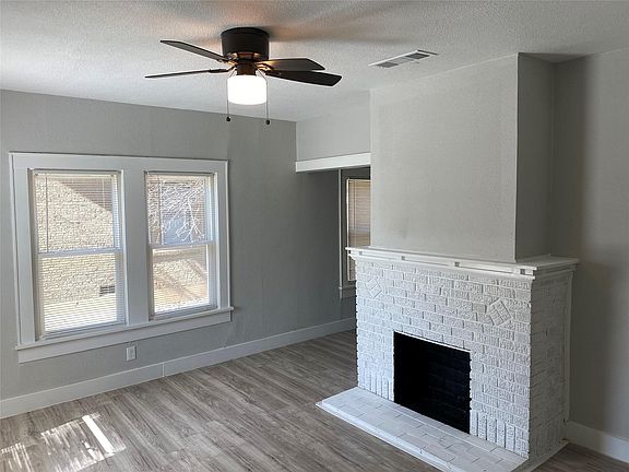 3rd image of 1017 Marion Ave