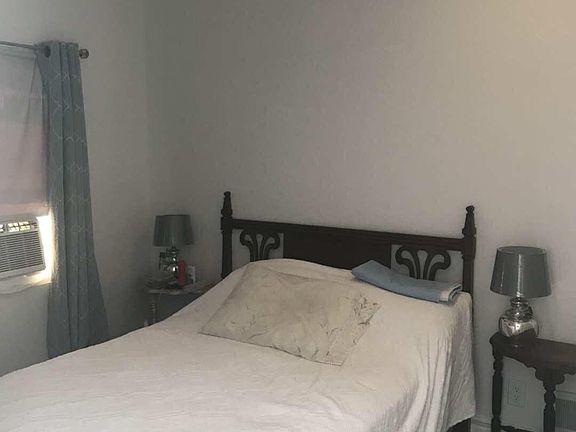 4th image of 3248 204th St