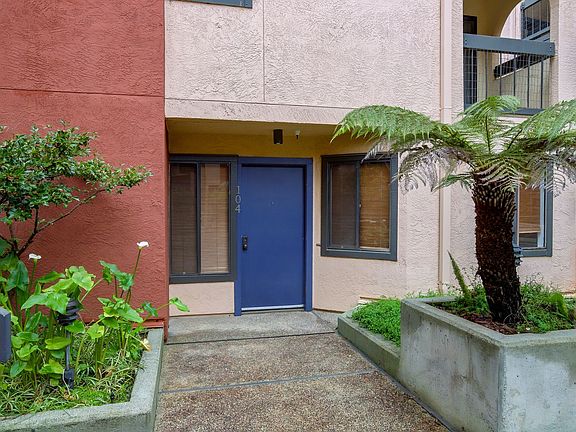 4th image of 1 Elm St APT 104