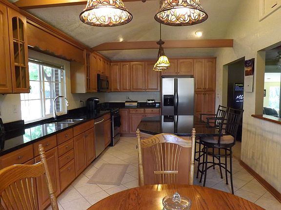 3rd image of 2290 Bell Ct