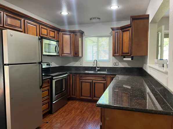 1414 Madrone Ln, Davis, CA 95618