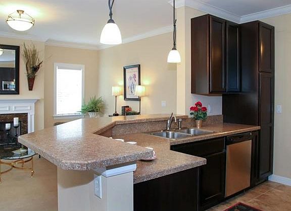 5th image of 703 Windberry Ct
