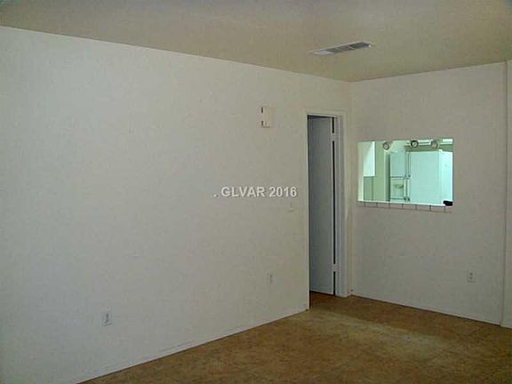 5th image of 4020 Castle Cove Dr #30