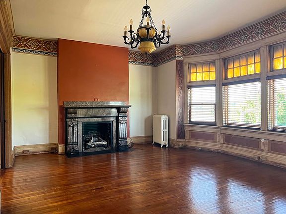 4th image of 1409 N Front St APT 3