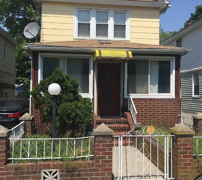 1st image of 21811 104th Ave