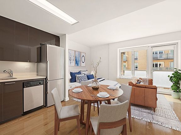 2nd image of 4118 Crescent St APT 3h