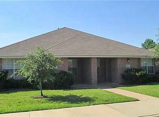 905 Sun Meadow St, College Station, TX 77845