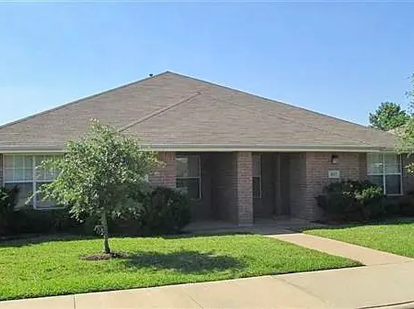 907 Sun Meadow St, College Station, TX 77845