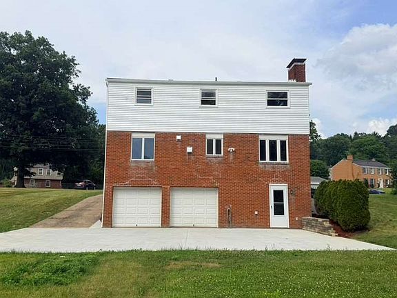 2nd image of 1216 Rolling Meadow Rd