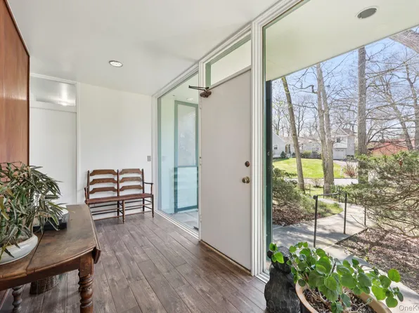 44 Old Country Road, New Rochelle, NY 10804