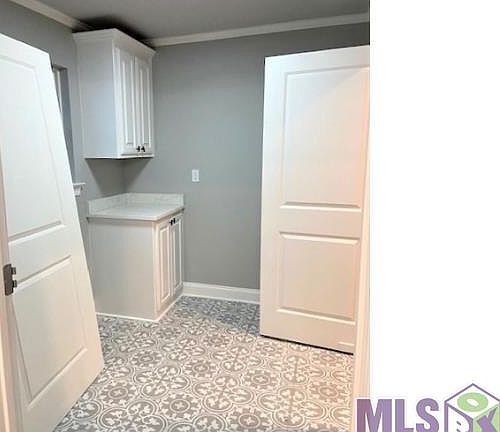4th image of 43491 Helen Ln